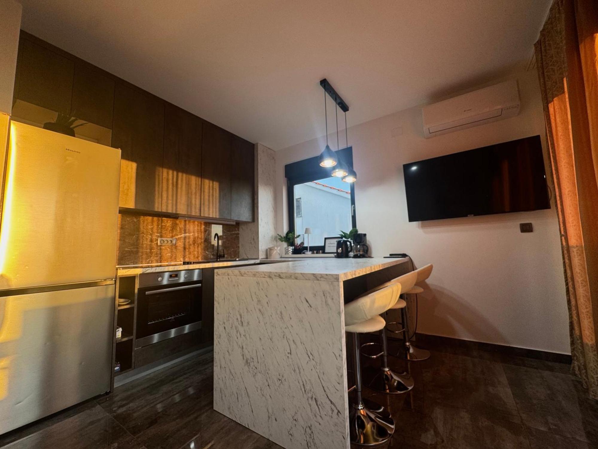 Golden Sunset 3 Apartment Njivice Bagian luar foto